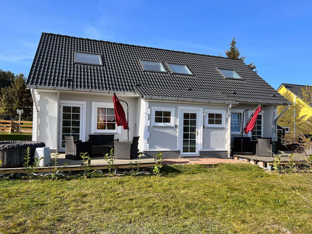 Ferienhaeuser Insel Usedom Haus Samara 8 - Blick Aufs Achterwasser! Whirlpool Und Sauna Lutow ภายนอก รูปภาพ